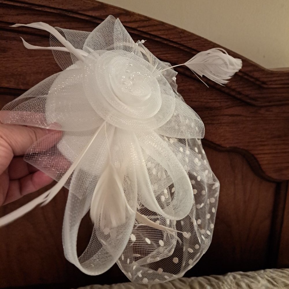 White Facinator With Attached Snood - image 7